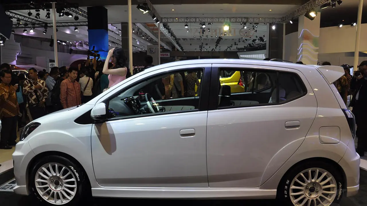 IIMS 2014 Pampang Deretan Mobil Dengan Ragam Harga