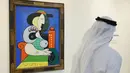 Dengan ukuran yang impresif, sekitar 51¼ x 38 inci (130 x 96.5 sentimeter), lukisan tersebut menggambarkan sosok Marie-Thérèse Walter, yang dikenal sebagai salah satu muse utama dan kekasih Picasso. (Giuseppe CACACE / AFP)