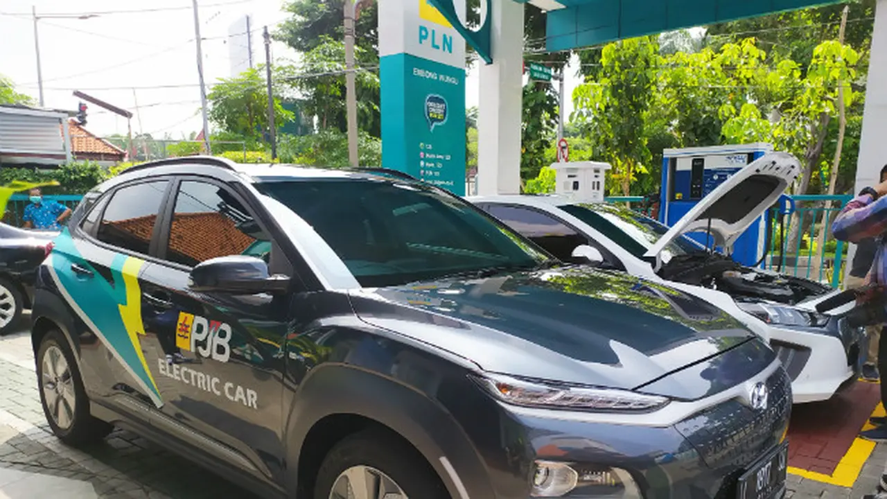 PT Perusahaan Listrik Negara (PLN) dan PT Pembangkitan Jawa Bali (PJB) memastikan laju perjalanan kendaraan mobil listrik aman bahan bakar. (Foto: Dok Istimewa)