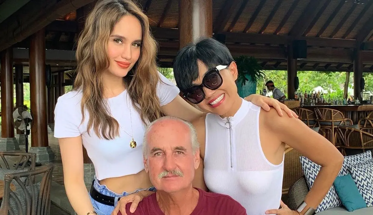 Cinta Laura (Instagram/herdianak)