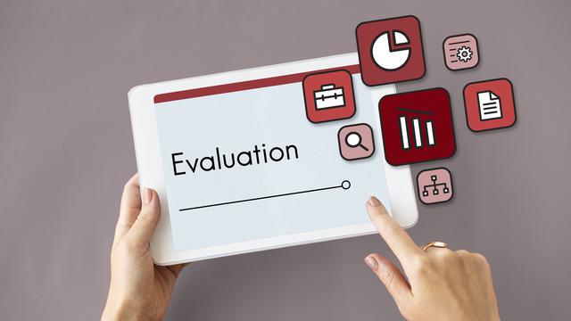 Ilustrasi evaluasi