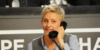 Ellen DeGeneres telah mengakui dirinya adalah seorang lesbian. Ia  menyatakan diri sebagai lesbian pada Februari 1997 dan ia sama sekali tidak menyangka akan mengakui hal tersebut. (Bintang/EPA)