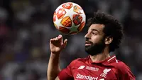 9. Mo Salah (Liverpool) 5 gol.  (AFP/Javier Soriano).