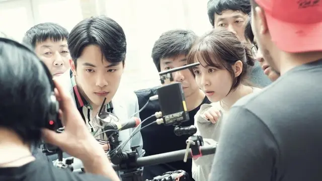 Kim Jung Hyun dan Seohyun di balik layar drakor Time. (MBC via Soompi)