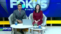 Simak informasi dalam Fokus Pagi edisi (07/8) dengan pilihan topik-topik sebagai berikut, Kebakaran Ruangan di Mapolres Banjarbaru, Kisruh Kenaikan PBB Sebesar 250 Persen, Razia Pemerlu Pelayanan Kesejahteraan Sosial, Terjatuh dari Truk, Pipa Baja Ti...