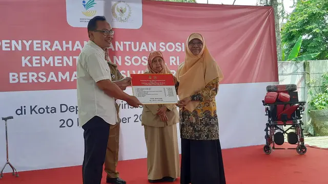 Cerita Penyandang Disabilitas Netra di Depok Terima Tongkat Adaptif Kemensos