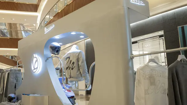 Vespa Hadirkan Pop-Up Store Di Pacific Place Mall, Jakarta (photo by Vespa)