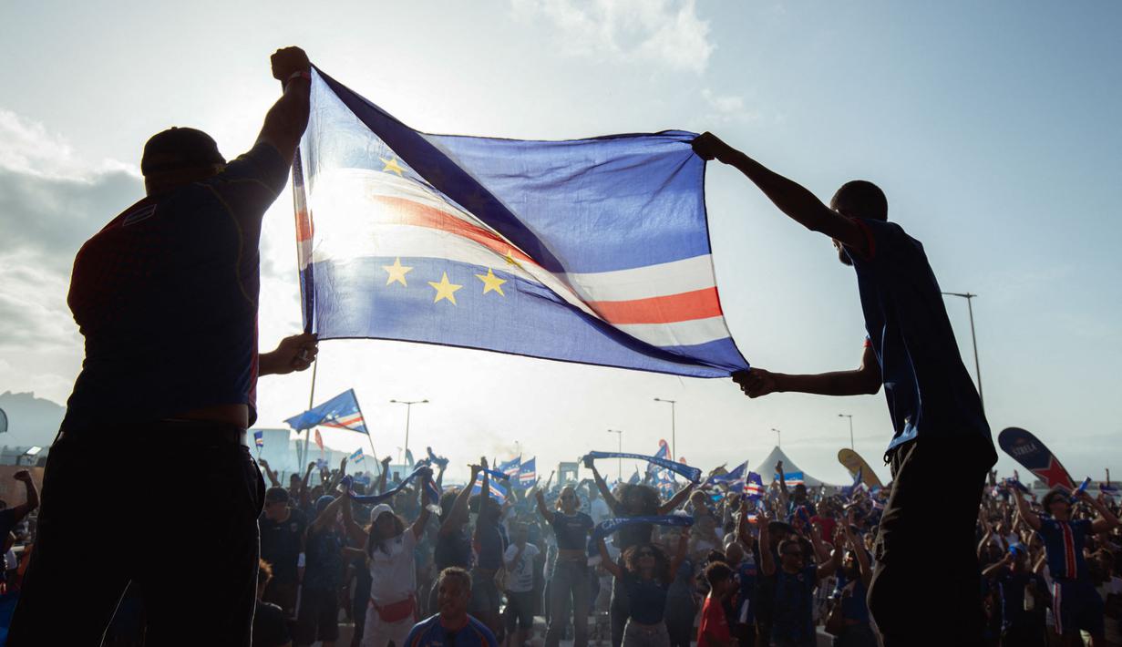 Cape Verde sukses mencetak sejarah dengan lolos ke Piala Dunia 2026. Ini merupakan kali pertama negara kepulauan di Afrika Barat itu tampil di ajang Piala Dunia. (AFP/Queila Fernandes)