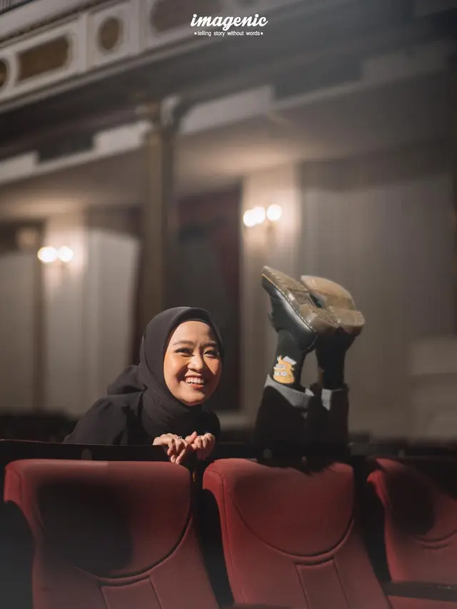 Jelang Menikah, Ini 6 Potret Prewedding Bintang Emon dan Alca Octaviani