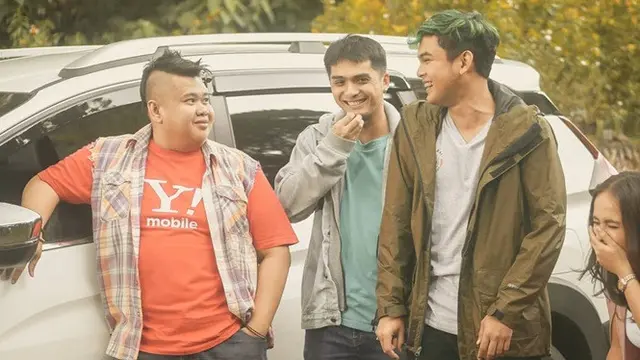 7 Potret Trio Pemain Sinetron Insya Allah Surga Saat di Balik Layar, Kompak Banget