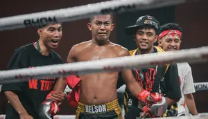 Petarung asal Indonesia, Nelson Julianto tak kuasa menahan air mata usai menang atas Kallens Barthez dalam duel kelas 61 kilogram di ajang Byon Madness Vol. 4 yang digelar di Spike Air Dome, PIK 2, Jakarta, Sabtu (6/6/2026).