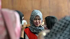 Assyifa Ramadhani menangis usai sidang kasus pembunuhan Ade Sara di Pengadilan Negeri Jakarta Pusat, (7/10/14). (Liputan6.com/Panji Diksana) 