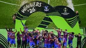 Crystal Palace menjadi juara Conference League 2025/2026. (John MACDOUGALL / AFP)