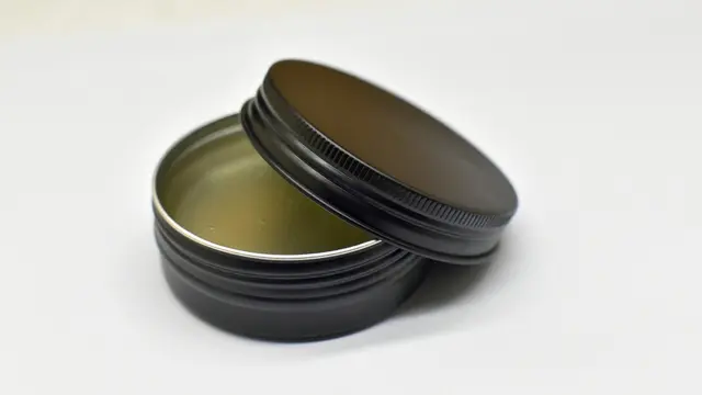 Pomade.