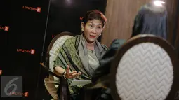 Menteri Kelautan dan Perikanan Susi Pudjiastuti menjawab pertanyaan dalam wawancara eksklusif yang dilakukan tim Liputan6.com di kantor Kementerian Kelautan dan Perikanan, Jakarta, Kamis (25/6/2015). (Liputan6.com/Faizal Fanani)