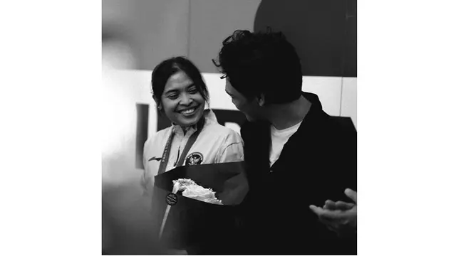 6 Potret Mikha Angelo Rayakan Ultah Gregoria Mariska di Paris, Jadi Kado Terindah