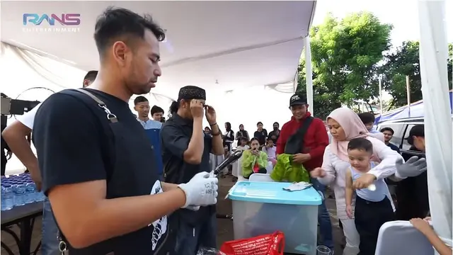 6 Potret Cipung Kurban Sapi 1,1 Ton Pakai Uang Sendiri, Bayi dengan Endorse Termahal