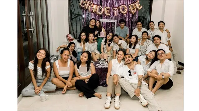 Jelang Dinikahi Rizky Febian, Ini 6 Potret Kejutan Bridal Shower Mahalini dari Keluarga