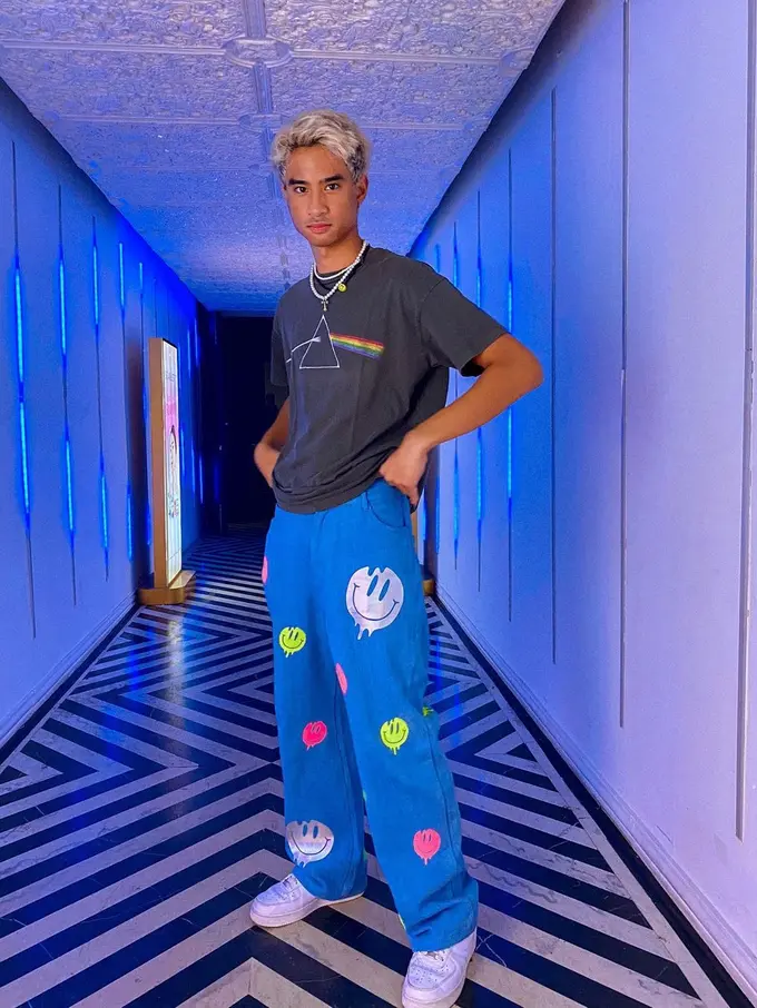 Devano Danendra bergaya nyentrik [Instagram/iamdevano]