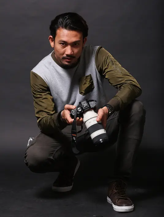 Denny beberapa kali terlibat dalam film produksi Hitmaker Studio. Namun, ia melihat dalam film terbarunya ini, Mata Batin, berbeda dengan film-film horor sebelumnya. (Bambang E Ros/Bintang.com)