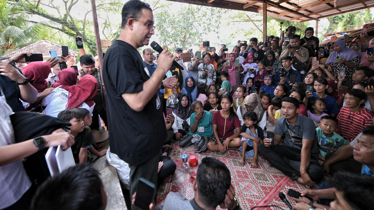 Anies Perkenalkan Program Bansos Plus