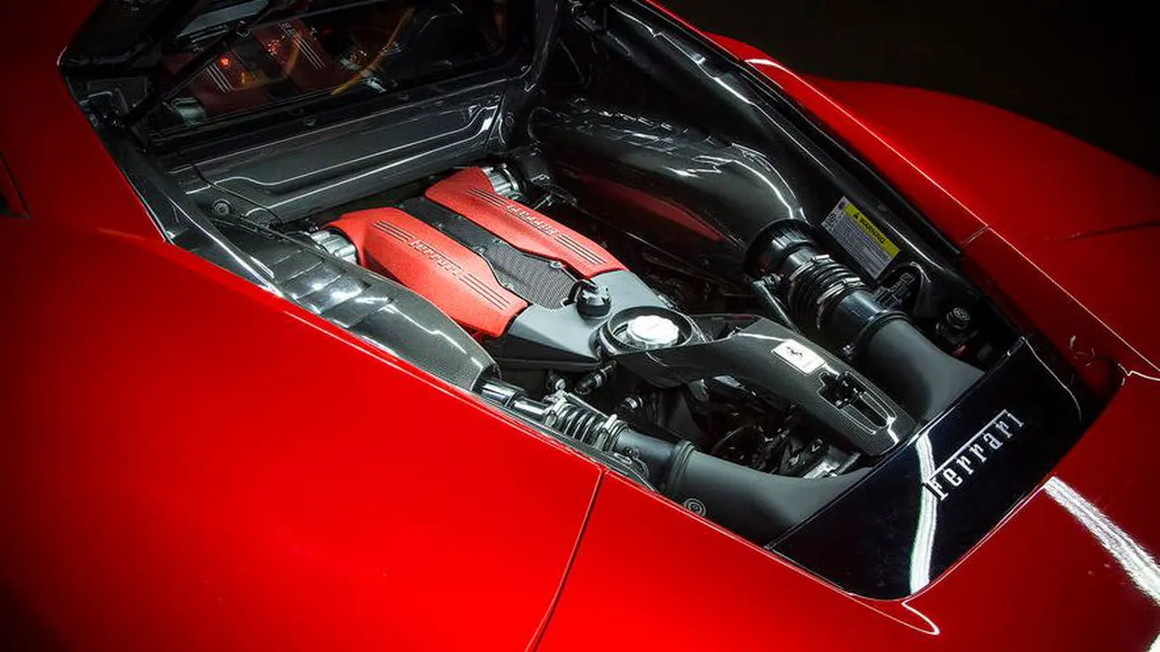 Mesin V8 3,9 Liter Ferrari Dinobatkan Jadi Yang Terbaik Sejagad