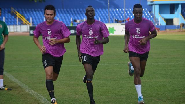 Pilih Sriwijaya Fc Makan Konate Tak Lupakan Bobotoh Indonesia Bola Com