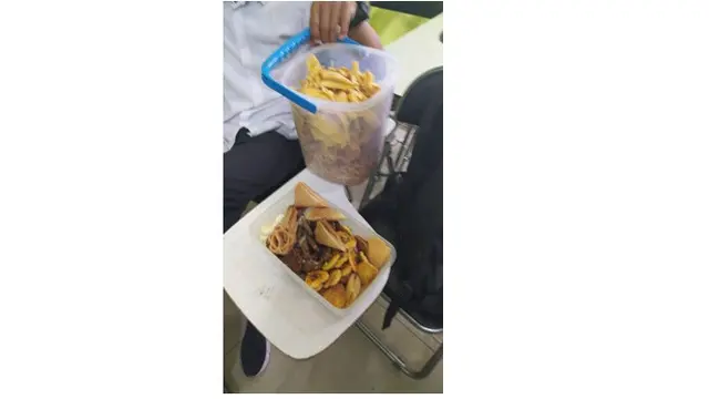 6 Kelakuan Mahasiswa Bawa Makanan di Kelas Ini Bikin Tepuk Jidat