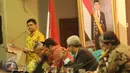 Ketua KPU Pusat Juri Ardiantoro memberi pemaparan saat acara penandatanganan nota kesepakatan di Gedung KPU, Jakarta, Selasa(29/11). (Liputan6.com/Helmi Afandi)