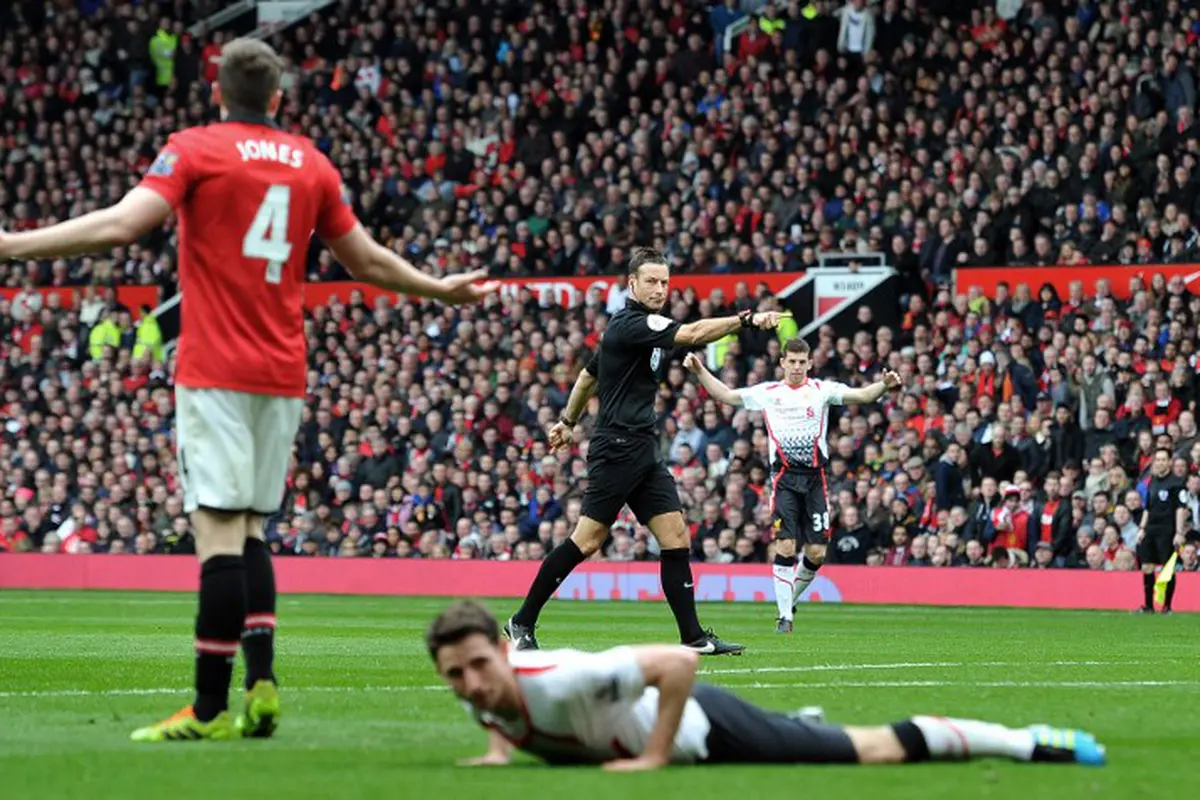 [FOTO] MU Keok di Kandang 3-0 Atas Liverpool