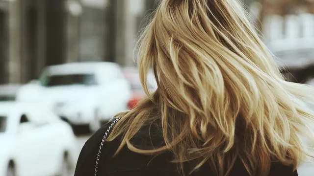 Rahasia rambut lurus dan berkilau tanpa alat catok