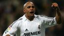 1. Roberto Carlos - Roberto Carlos merupakan bek terbaik dalam sejarah dan bergabung dengan inter pada 1995. Namun setahun kemudian Carlos meninggalkan Inter karena selalu dimainkan sebagai gelandang tengah atau pemain sayap kiri. (AFP/Philippe Desmazes)