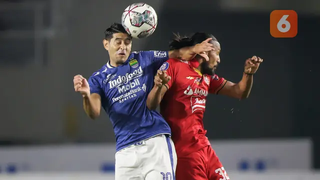 Foto: Gol Marko Simic Bawa Persija Jakarta Ungguli Persib Bandung di Babak Pertama dalam Laga Pekan ke-12 BRI Liga 1