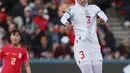 Dalam pertandingan tersebut, Nouhaila Benzina tampil sejak menit awal, dan menghuni pos bek tengah dalam formasi 4-4-2. (AP Photo/James Elsby)