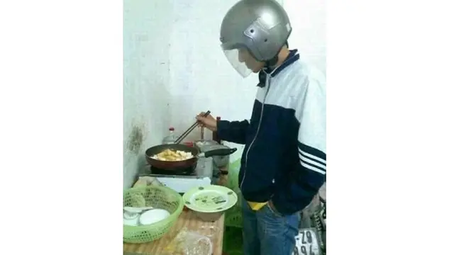 6 Kelakuan Bapak-Bapak Banyak Tingkah Ini Kocak, Tak Bisa Diam