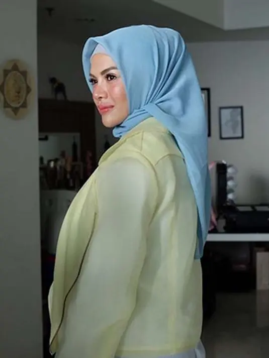 “Itu membut Niki menjadi sadar. Oh ternyata kalau kita begini jadinya begini," pungkas Nikita Mirzani. (Instagram/nikitamirzanimawardi_17)