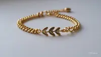Gelang Serut Motif Daun Zaitun/AI