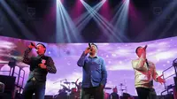 Colosseum Club mempersembahkan penampilan istimewa Kahitna di program Stage Empire, Jakarta, Kamis (19/6/14) (Liputan6.com/Faisal R Syam)