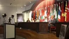 Banyak perubahan terjadi di Jalan Asia Afrika Kota Bandung menjelang peringatan Konferensi Asia Afrika (KAA) ke-60 pada 24 April 2015 mendatang.