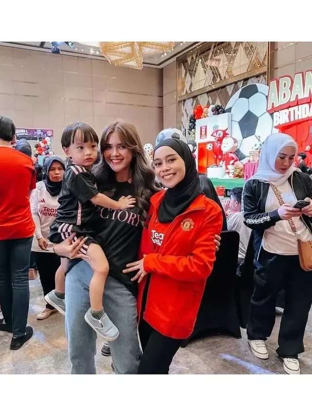10 Potret Artis di Pesta Ultah Anak Lesti Kejora dan Rizky Billar, Bertabur Bintang