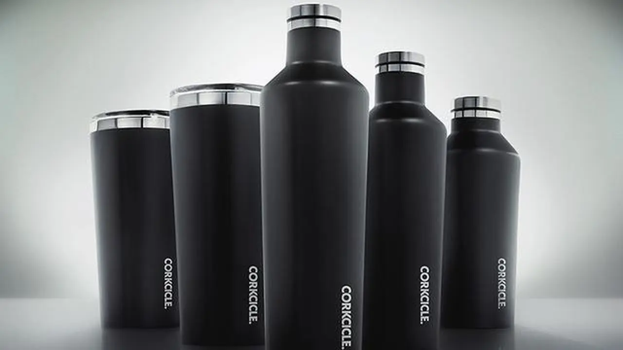Mengetahui Kelebihan Corkcicle, Si Botol Minum Kekinian yang Berdesain