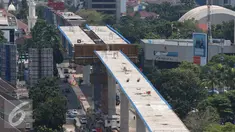 Bentuk fisik jalan layang transjakarta koridor XIII Tendean-Ciledug yang sudah tersambung di Jakarta, Kamis (7/4). Jalan layang sepanjang 9,3 kilometer ini sudah mencapai 54,6 persen dan diperkirakan rampung Desember 2016. (Liputan6.com/Angga Yuniar)