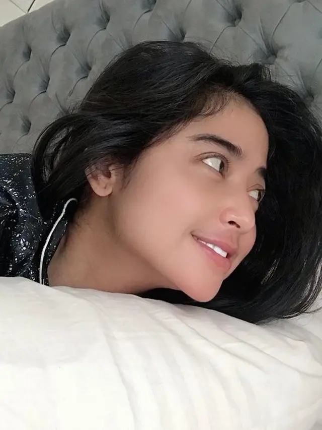 Potret 7 Selebriti Wanita saat Bangun Tidur, Tetap Tuai Pujian