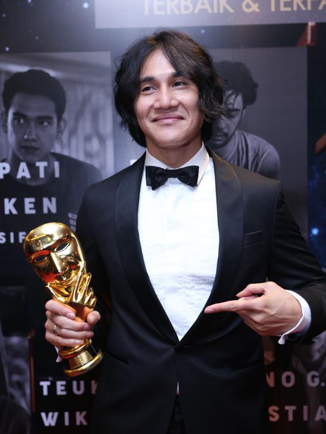 Vino G Bastian Bikin Berdarah Artis Cantik Ini di Wiro Sableng