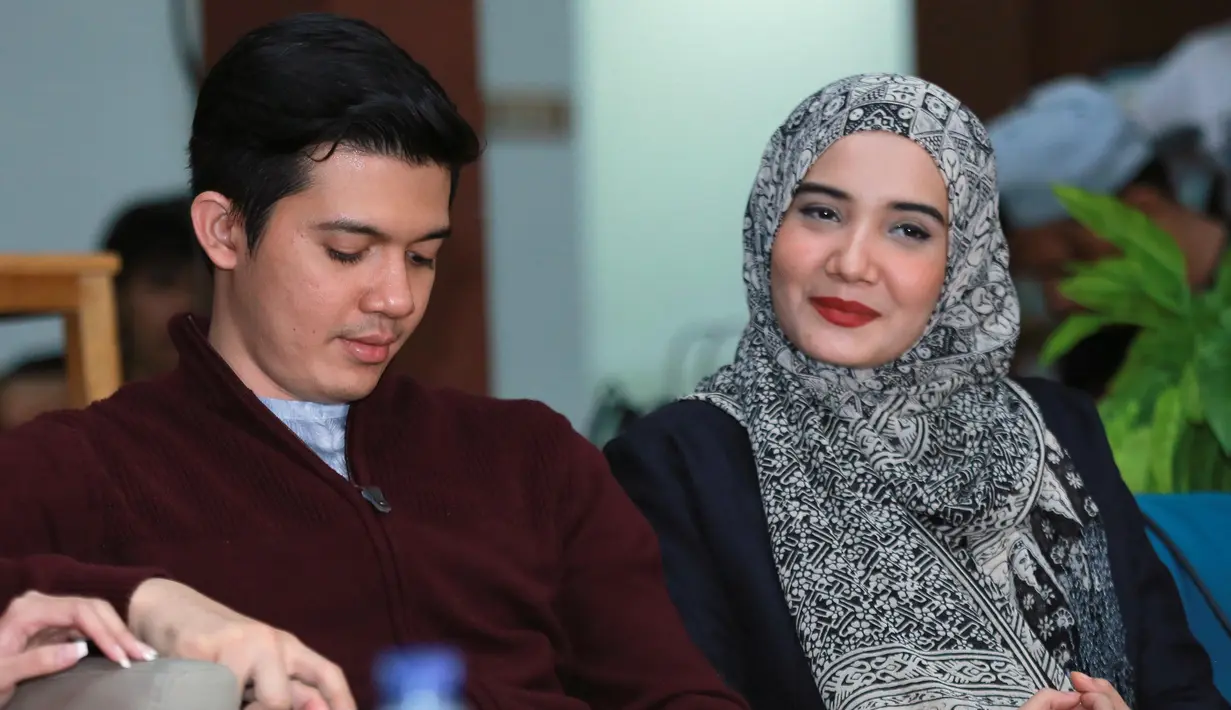 Meski tak berpasangan dengan suami di film ini, Zaskia Sungkar tetap senang dan bangga bisa terlibat dalam film yang mengambil gambar di tiga negara tersebut yaitu, Turki, Arab dan Indonesia. (Galih W. Satria/Bintang.com)