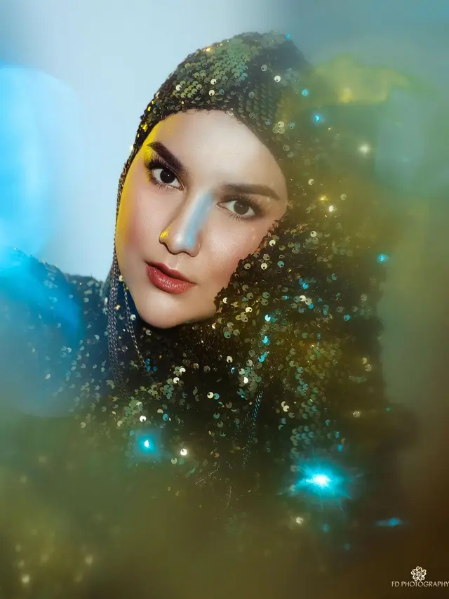 7 Pemotretan Terbaru Irish Bella dengan Tema Unstopable Sparkling