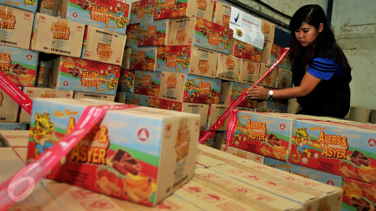 20160804-BPOM Bongkar Pabrik Makanan Ringan Ilegal di Tangerang-Tangerang