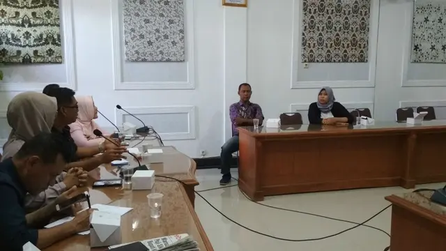 Gara-gara Patung Sekuriti Cirebon Jadi Korban PHK Sepihak