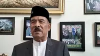 Komisaris PT Persib Bandung Bermartabat, Umuh Muchtar. (Bola.com/Erwin Snaz)