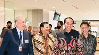 Presiden Joko Widodo (Jokowi) meninjau sejumlah fasilitas dan peralatan yang ada di Rumah Sakit Tzu Chi Hospital, Jakarta, pada Rabu, 14 Juni 2023. Dia didampingi Menhan Prabowo Subianto. (Foto: Laily Rachev - Biro Pers Sekretariat Presiden)